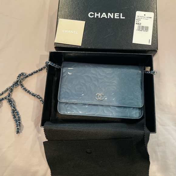 CHANEL Patent Leather Camellia Wallet on Chain WOC Blue - Picture 2 of 10
